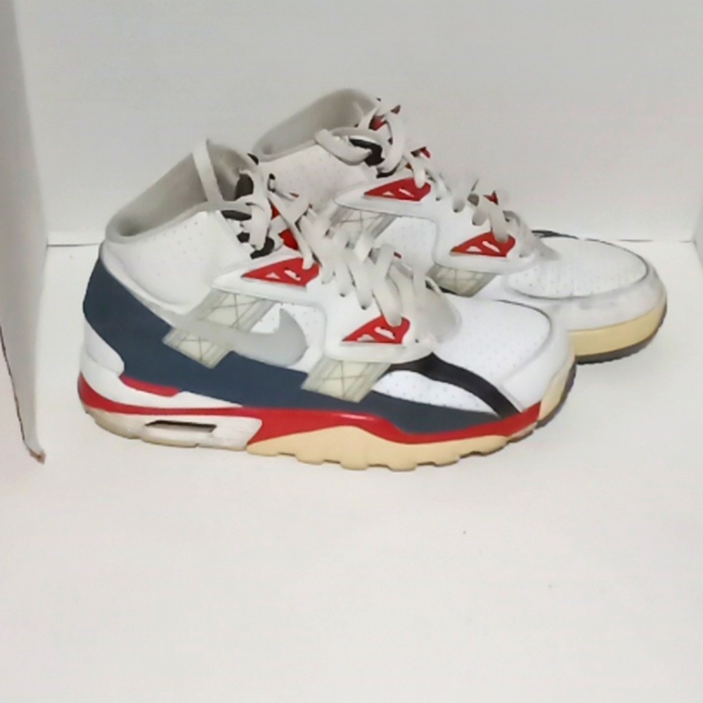 Nike Air Mens Size 9.5 white gray off white black